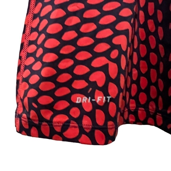 Nike Pro Large Women’s V Neck Red and Purple Shirt P1 - Picture 3 of 5